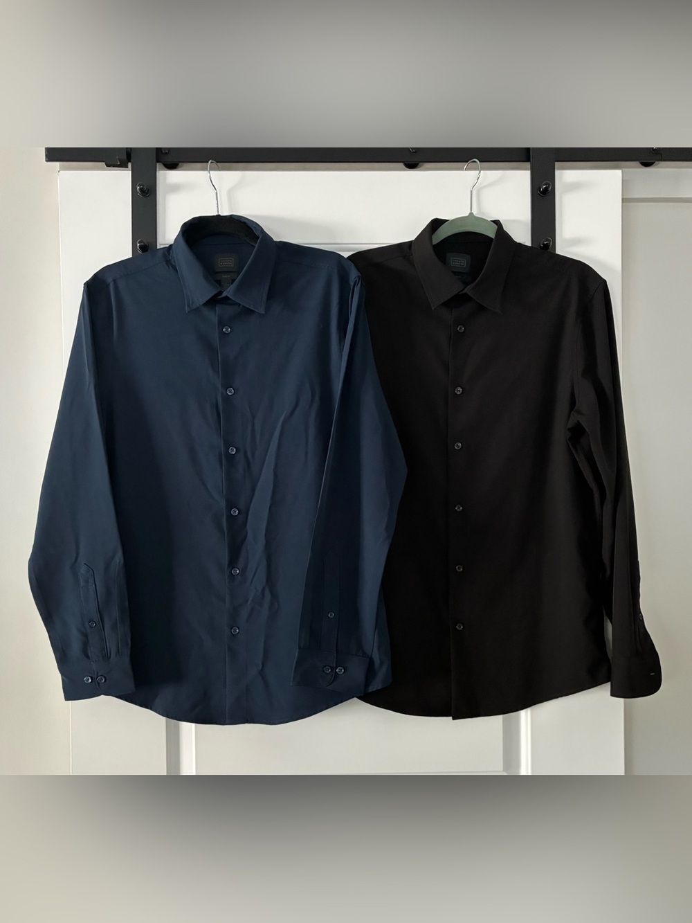 Nordstrom Men's Performance Stretch Button-Front Dress Shirts in Navy and Black